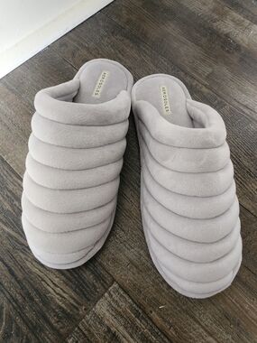 AEROSOLES Quilted Slide Slippers in Light Gray XL 9.5 10.5